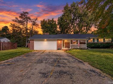 9096 Carpenter Road , Flushing Township, Mi 48433