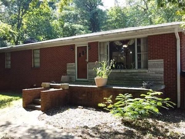 2004 Morganton Rd, Maryville, TN 37801