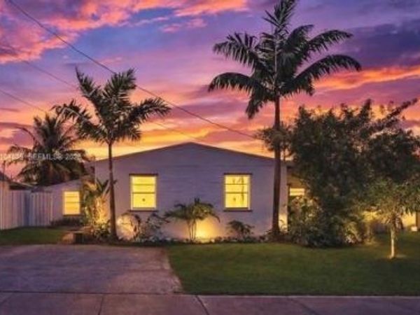 2718 Sherman St , Hollywood, FL 33020