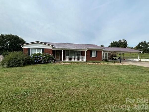 292 Old Henrietta Road , Forest City, NC 28043