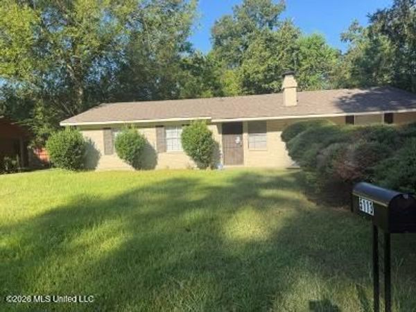 5113 Queen Eleanor Lane, Jackson, MS 39209