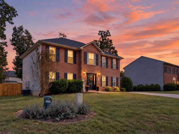 1114 Woods End LN, Forest, VA 24551