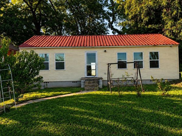 211 E 2nd North Street, Morristown, TN 37814