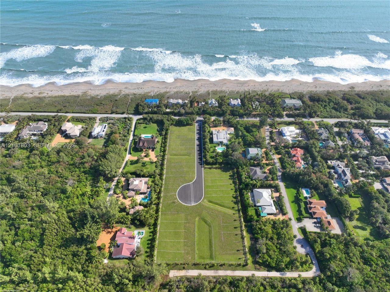 4 Bon Aire Desire Ave , Jupiter Island, FL 33455 Photo
