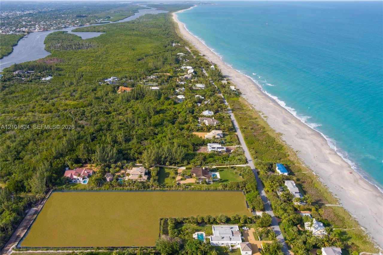 5 Bon Aire Desire Ave , Jupiter Island, FL 33455 Photo