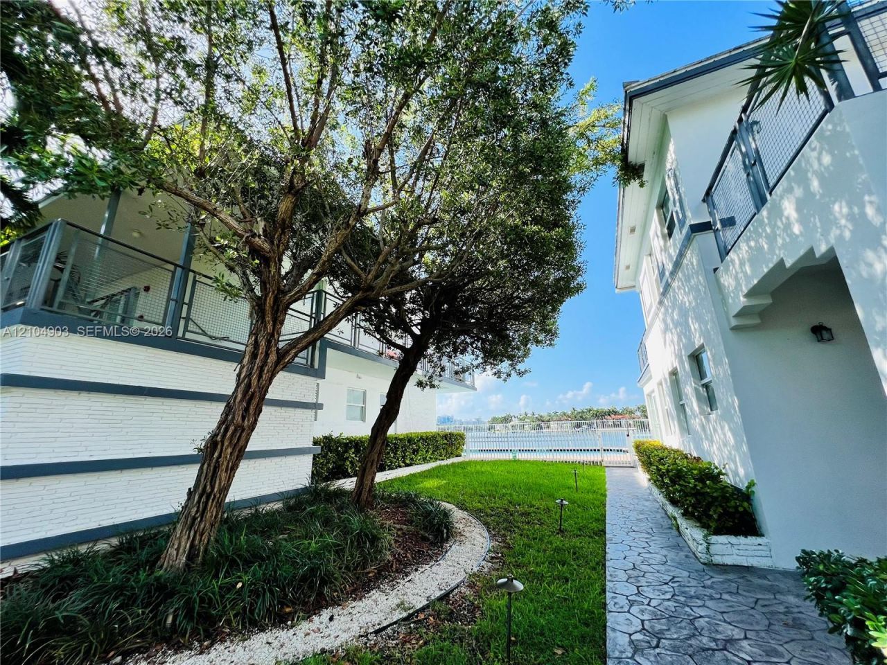 950 Bay Dr , Unit 7, Miami Beach, FL 33141 Photo