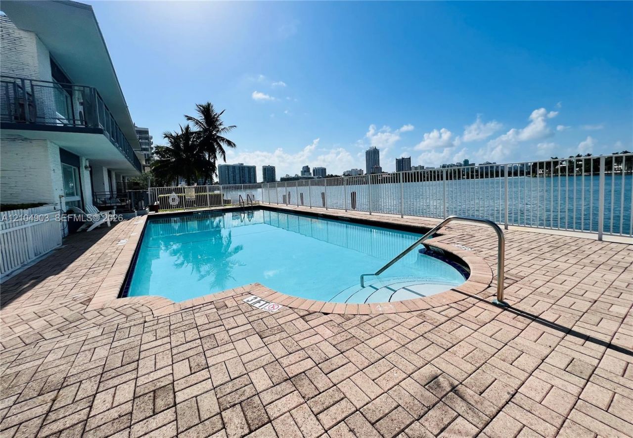 950 Bay Dr , Unit 7, Miami Beach, FL 33141 Photo