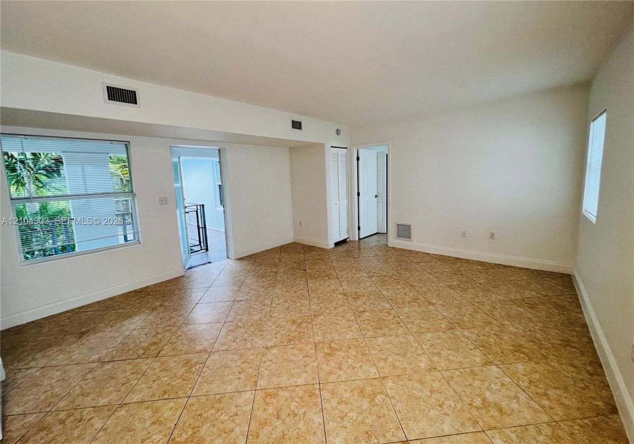950 Bay Dr , Unit 7, Miami Beach, FL 33141 Photo