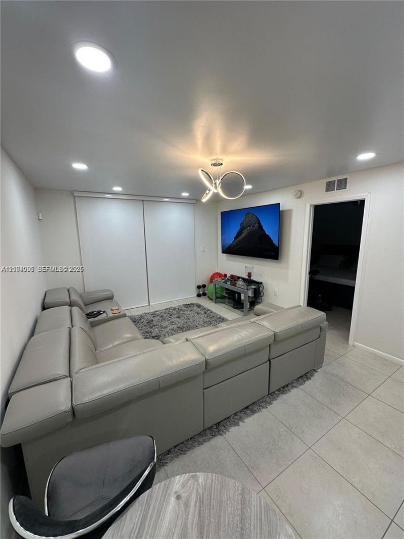 7401 NW 16th St , Unit 407, Plantation, FL 33313 Photo