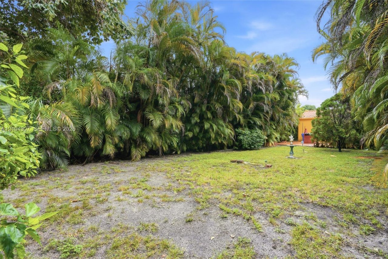2347 SW 18th St , Miami, FL 33145 Photo