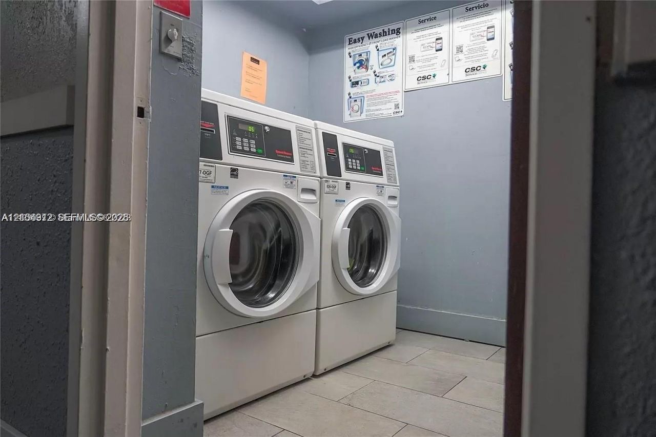 494 NW 165th St Rd , Unit C-105, Miami, FL 33169 Photo