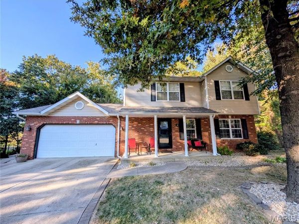 1551 Fairoaks Drive, Troy, IL 62294
