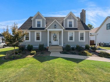 640 Nutwood Street , Bowling Green, KY 42103