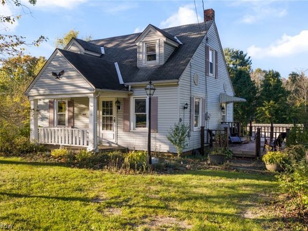 5241 Crestlawn Drive SE, East Canton, OH 44730