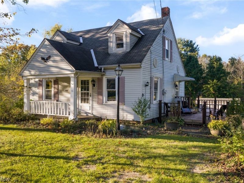 5241 Crestlawn Drive SE, East Canton, OH 44730 Photo 1