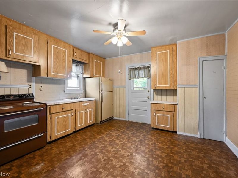 5241 Crestlawn Drive SE, East Canton, OH 44730 Photo 10