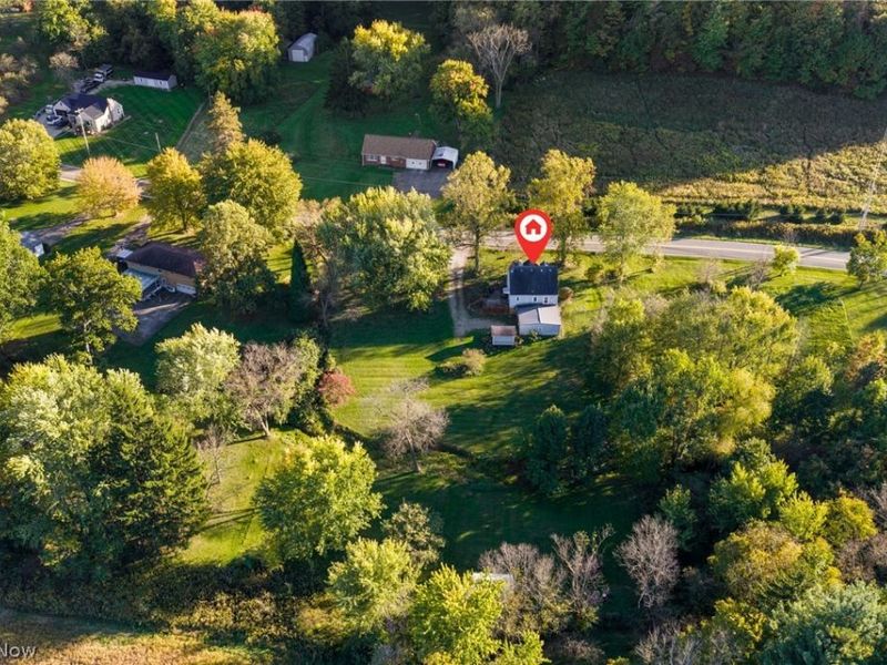 5241 Crestlawn Drive SE, East Canton, OH 44730 Photo 3