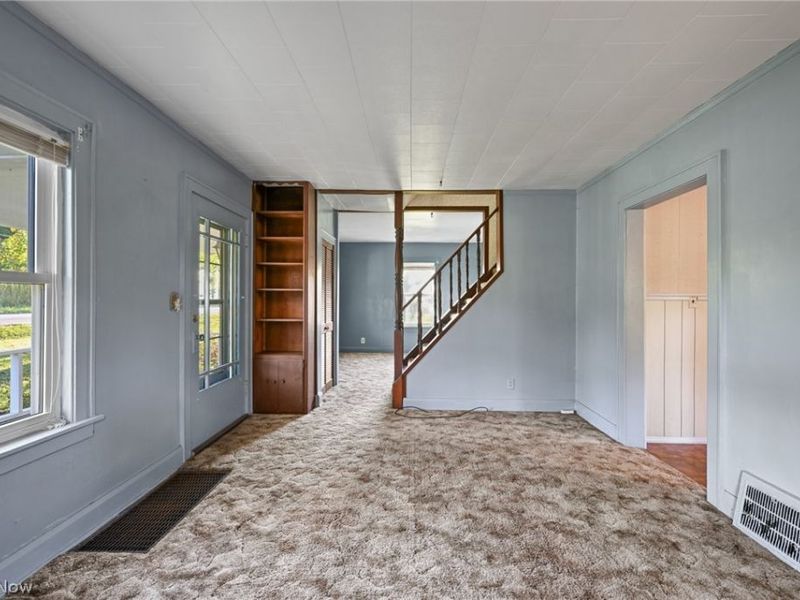 5241 Crestlawn Drive SE, East Canton, OH 44730 Photo 9