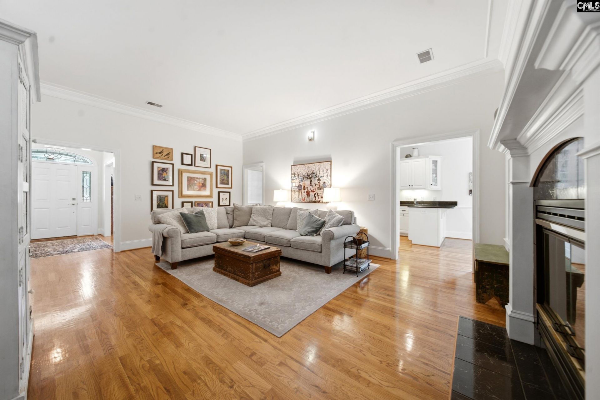 320 Chelmsford Way  Photo 12