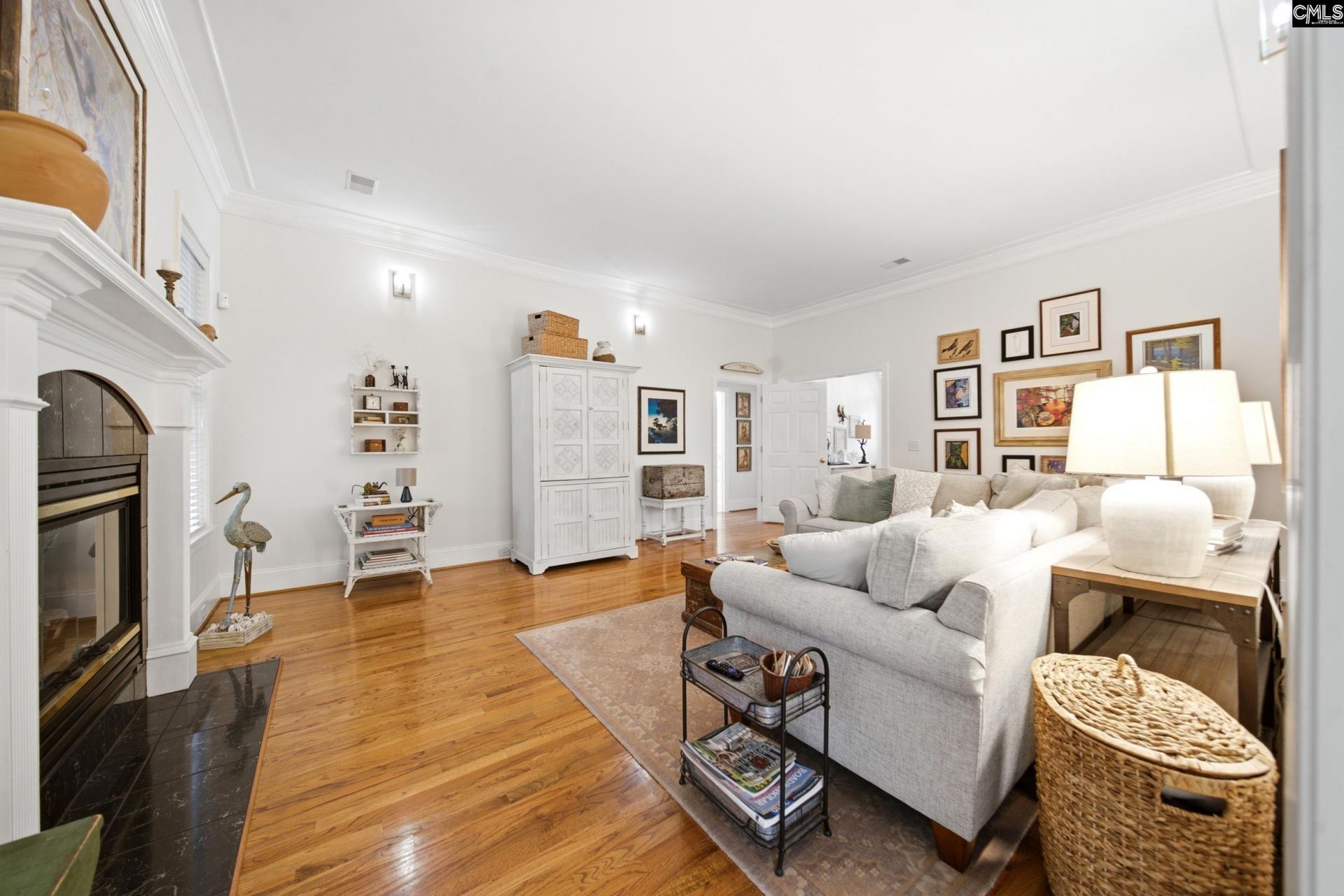 320 Chelmsford Way Photo 14