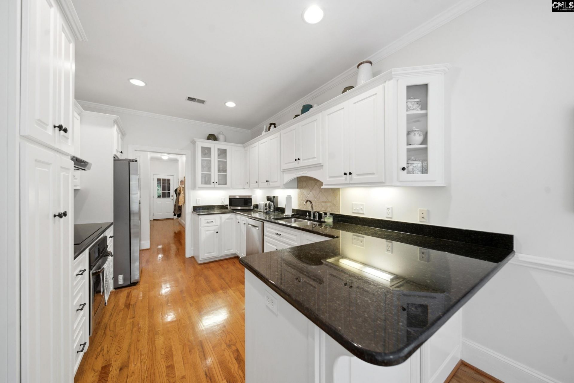 320 Chelmsford Way  Photo 17