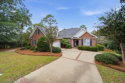 320 Chelmsford Way  photo 4