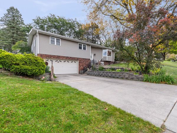 102 Birch Ln, Hartford, WI 53027
