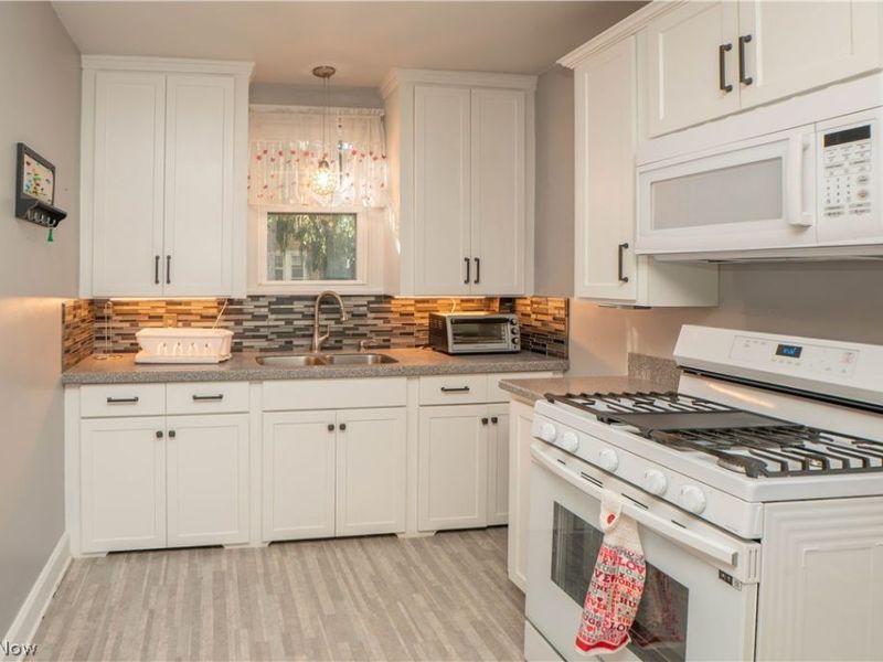 3609 Westview Avenue NW, Canton, OH 44709 Photo 10