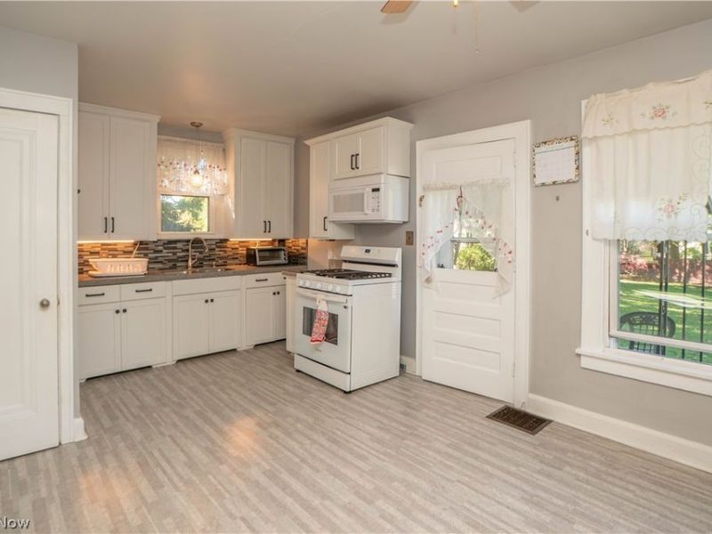 3609 Westview Avenue NW, Canton, OH 44709 Photo 11