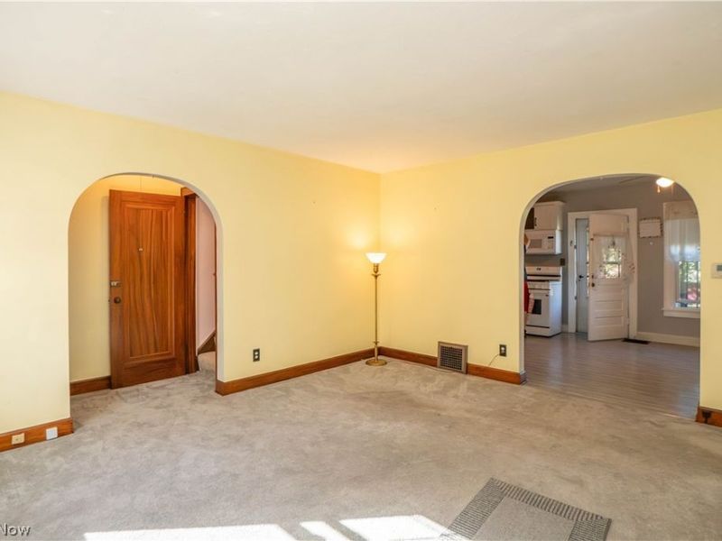 3609 Westview Avenue NW, Canton, OH 44709 Photo 6