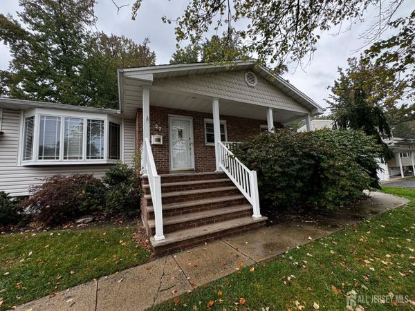 27 Frieda Lane, Colonia, NJ 07067