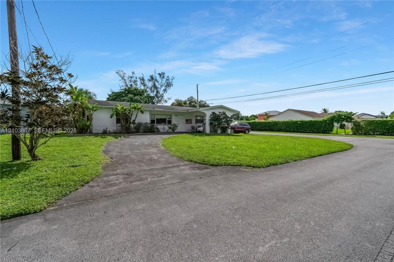 5630 SW 55th Ave , Davie, FL 33314 Photo