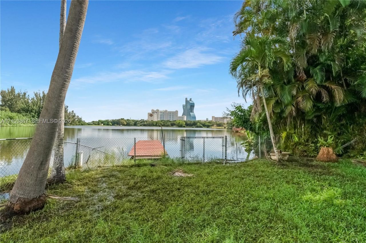 5630 SW 55th Ave, Davie, FL 33314 Photo