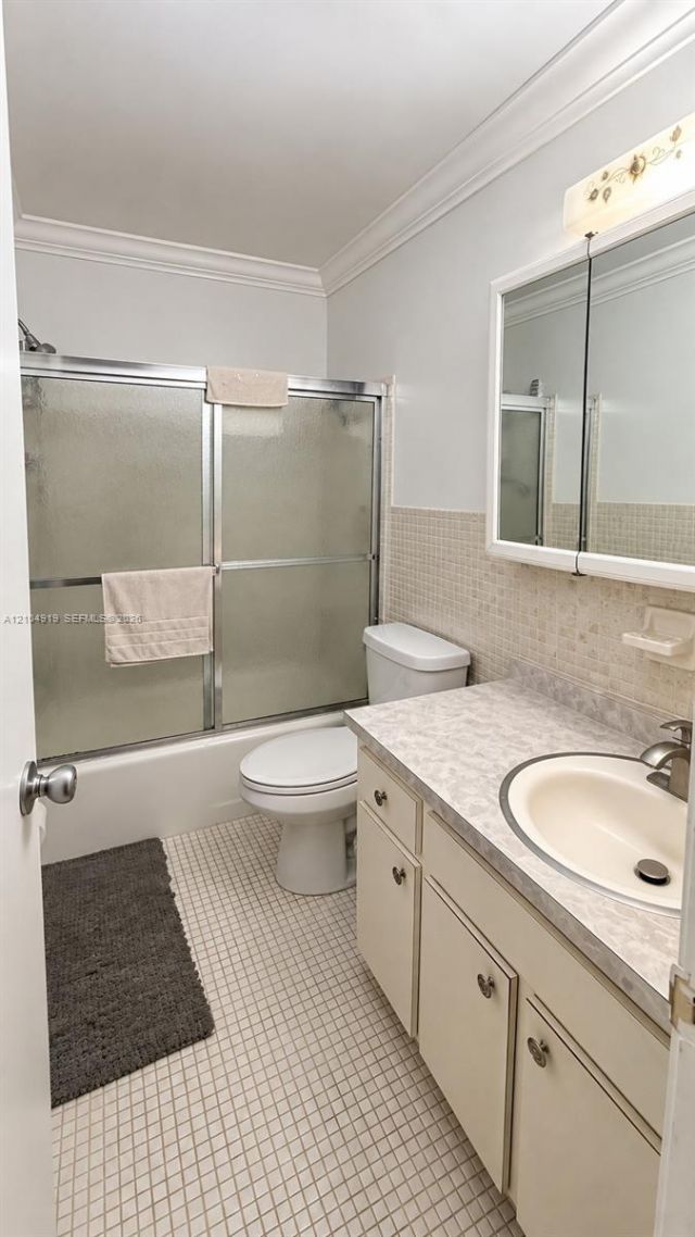 18605 Atlantic Blvd , Sunny Isles Beach, FL 33160 Photo