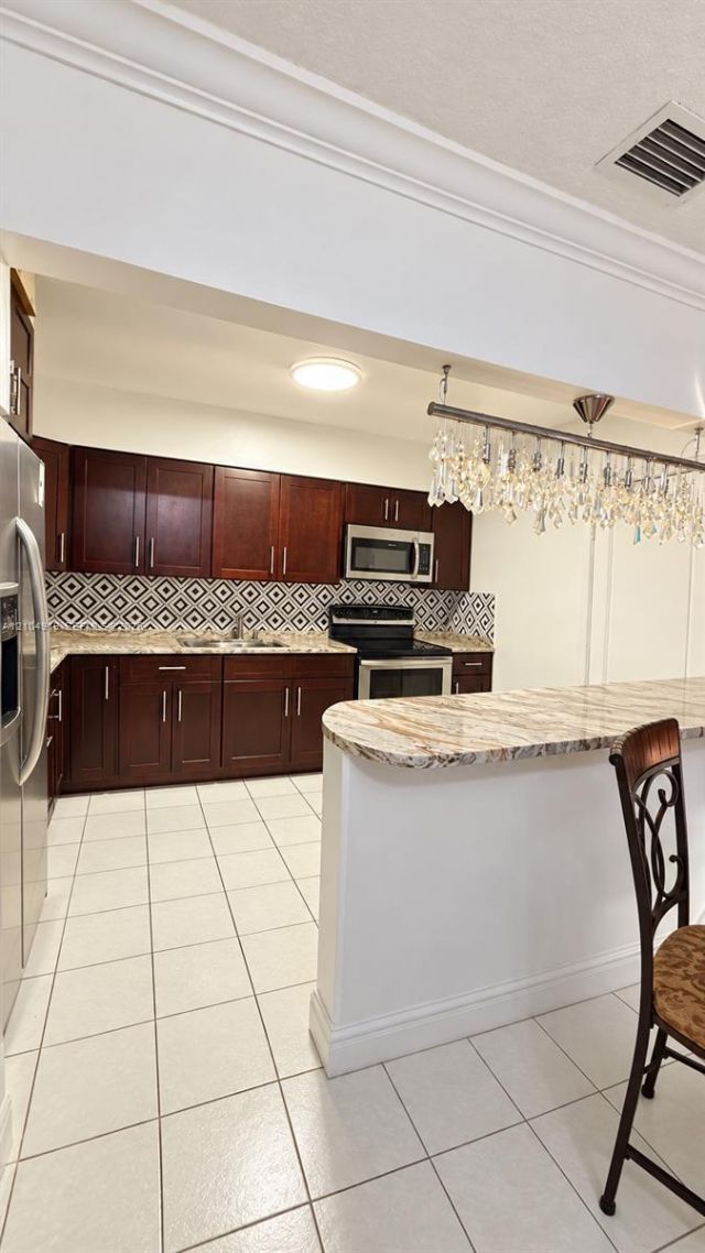 18605 Atlantic Blvd , Sunny Isles Beach, FL 33160 Photo