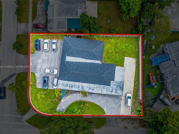 12985 NE 7th Ave , North Miami, FL 33161