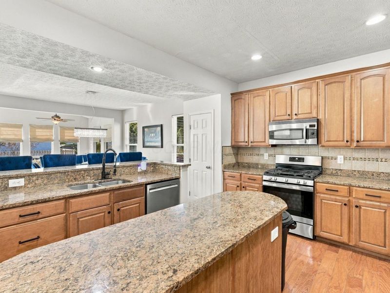 5911 Peridot Street , Grove City, OH 43123 Photo 21
