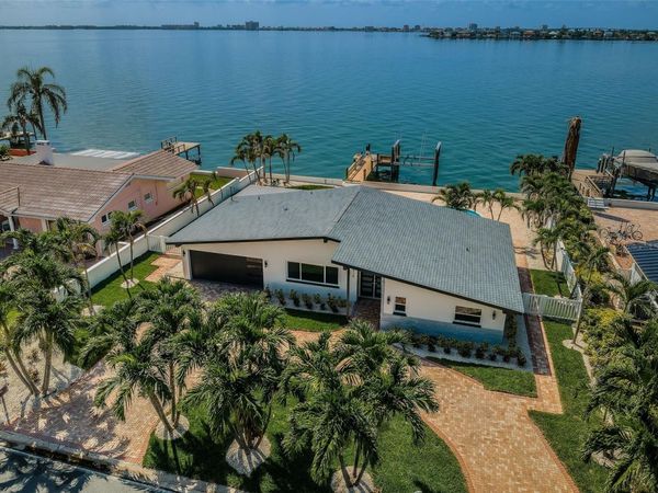 416 55TH AVENUE , ST PETE BEACH, FL 33706
