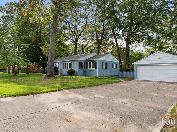 3761 Diversey Street, Norton Shores, MI 49441