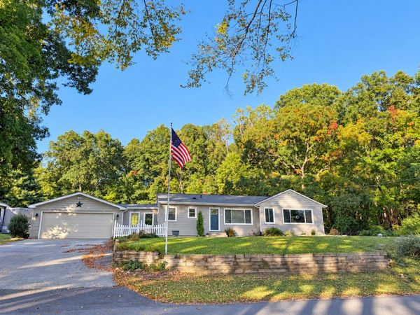 8405 S 2nd Street, Mattawan, MI 49071