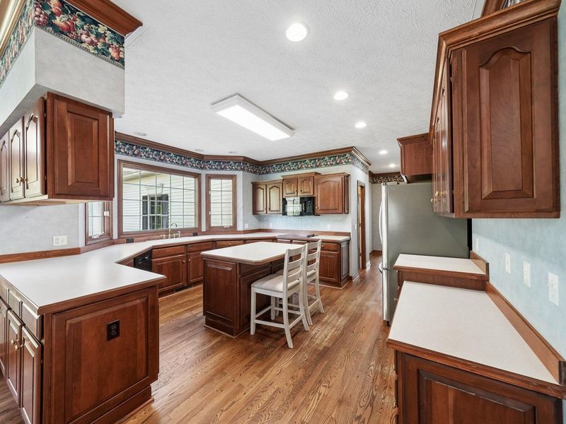 107 Blackberry Drive, Hudson, OH 44236 Photo 13