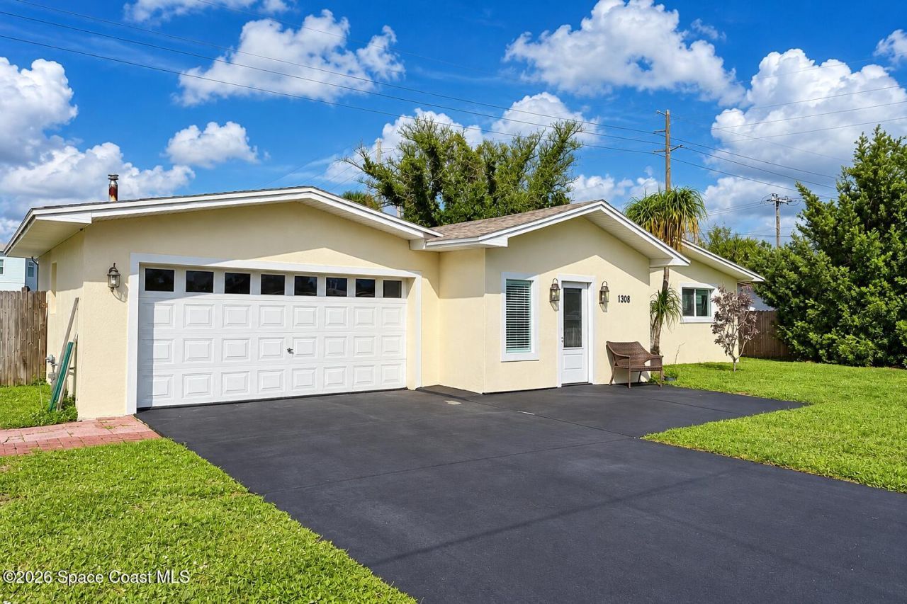 1308 Sun Circle W, Melbourne, FL 32935 Photo