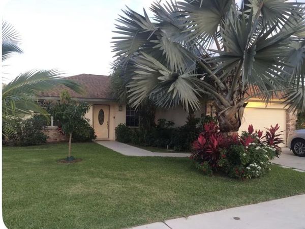 105 Raintree Trail, Jupiter, FL 33458