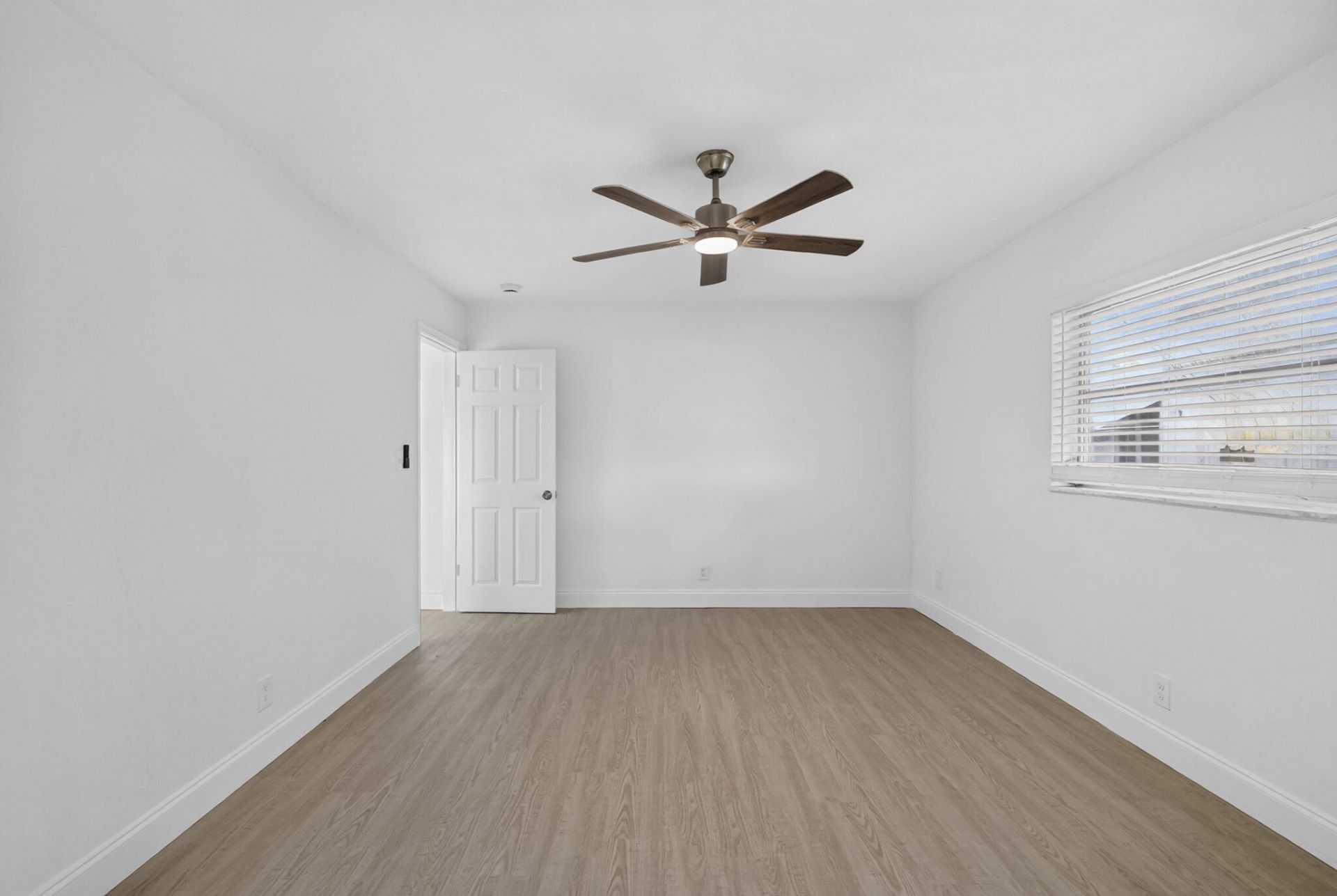 7422 NW 70th Avenue, Tamarac, FL 33321 Photo