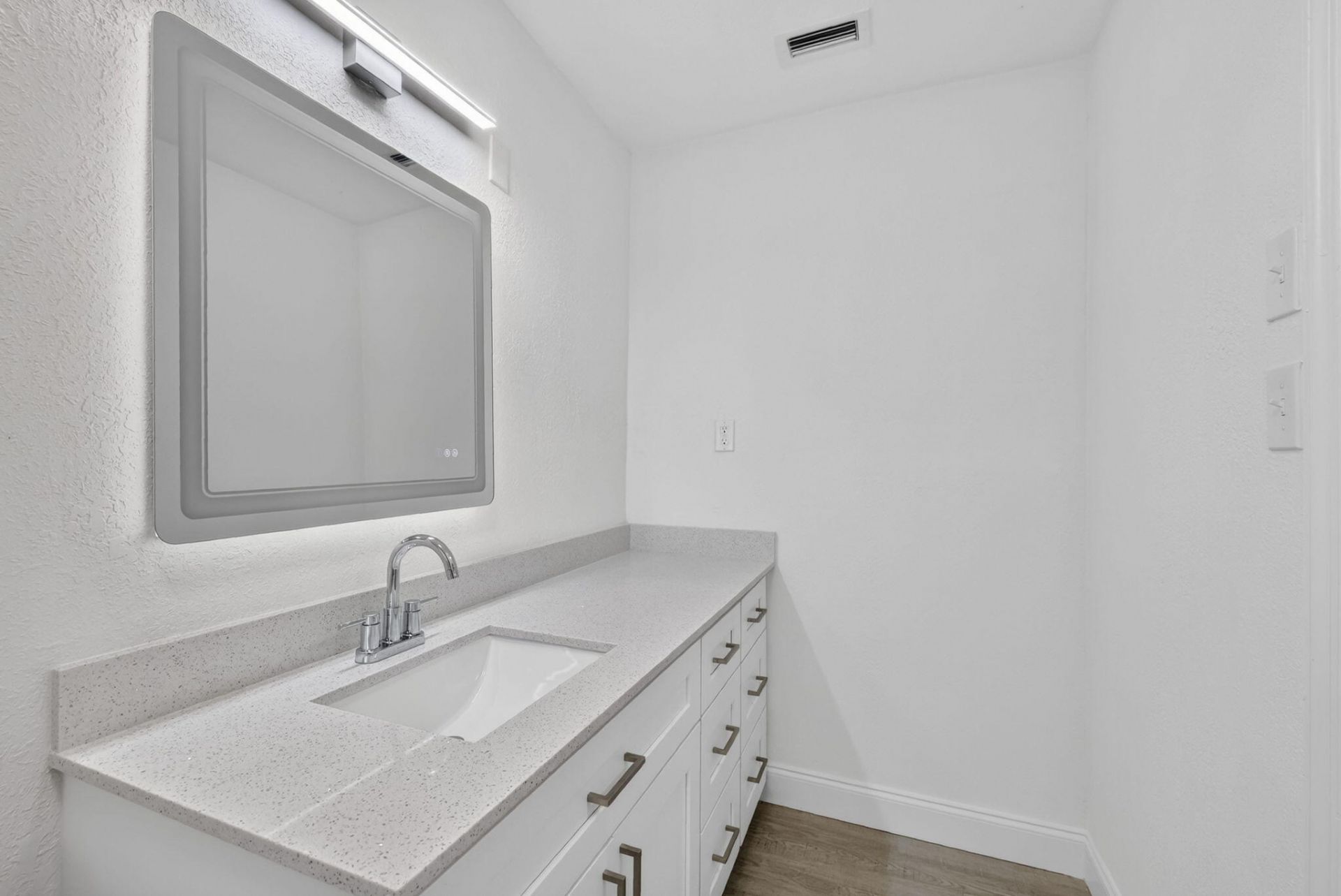 7422 NW 70th Avenue, Tamarac, FL 33321 Photo