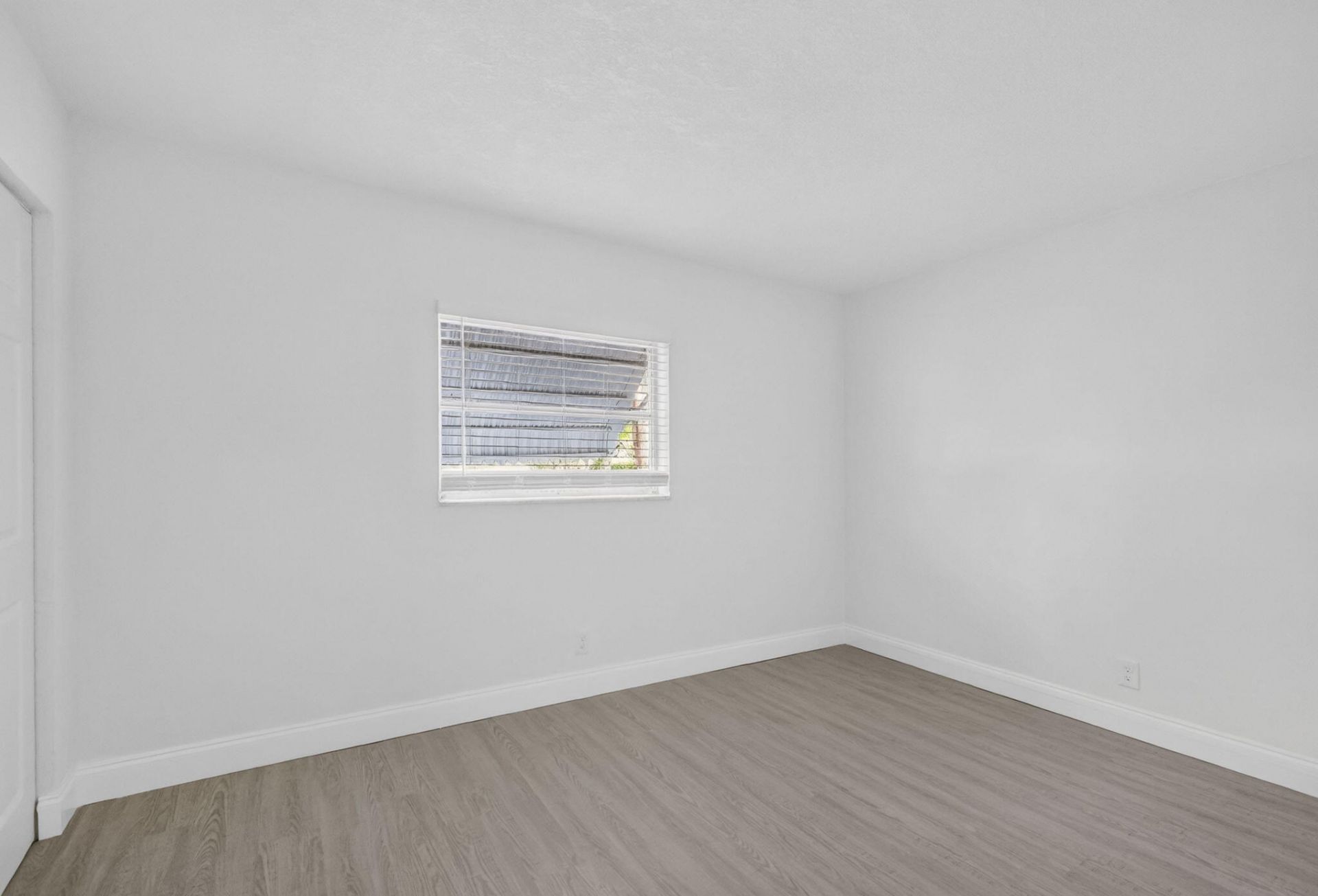 7422 NW 70th Avenue, Tamarac, FL 33321 Photo