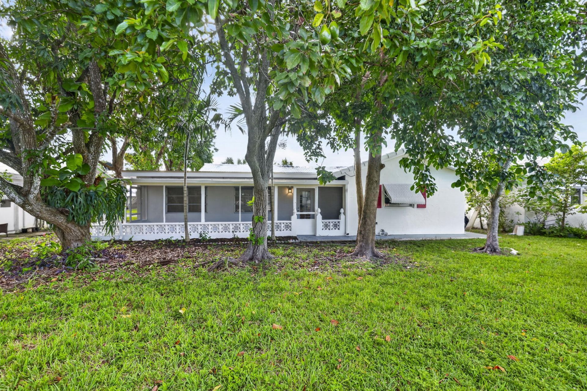 7422 NW 70th Avenue, Tamarac, FL 33321 Photo