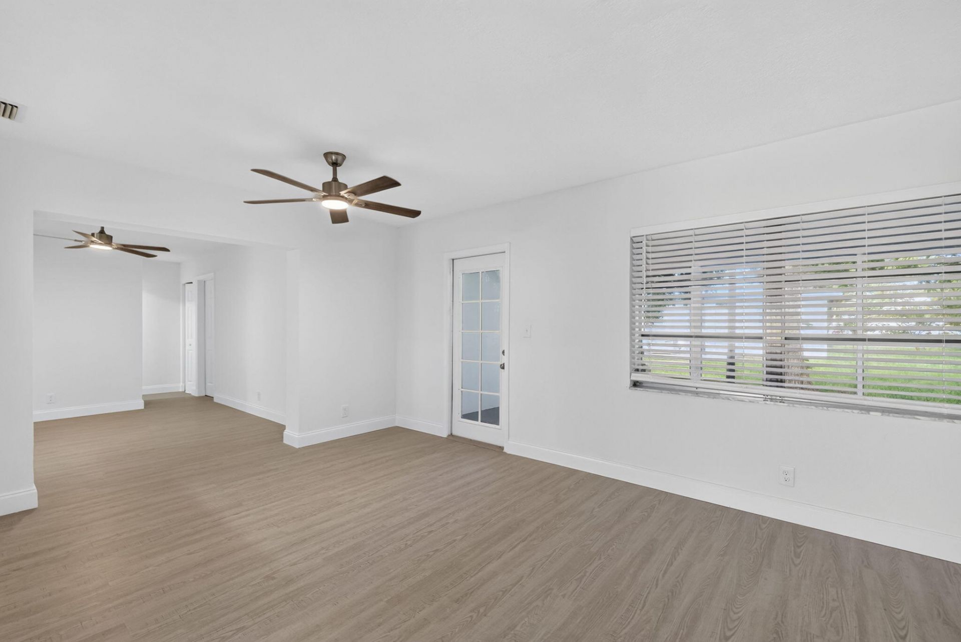7422 NW 70th Avenue, Tamarac, FL 33321 Photo