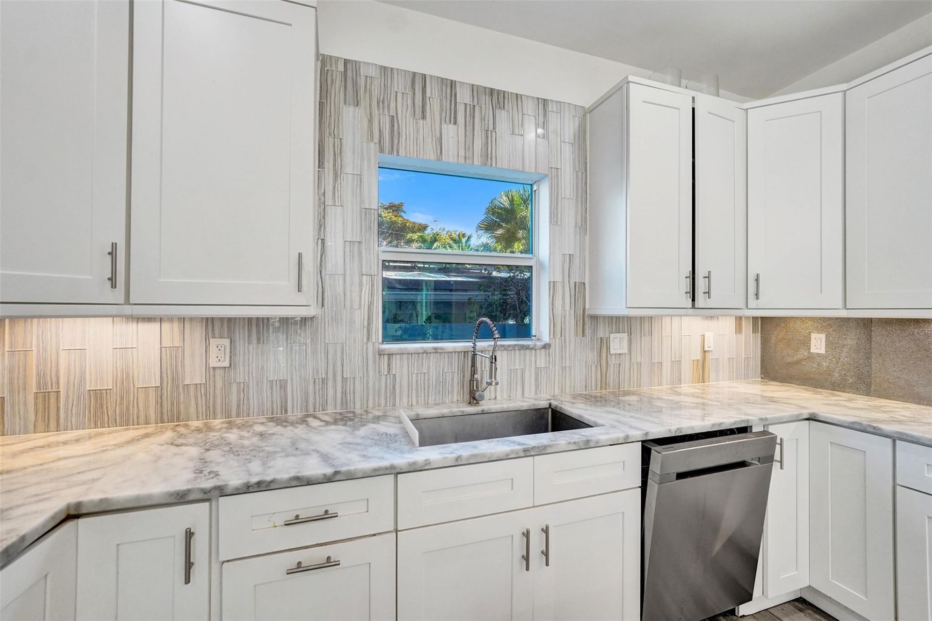 2502 NE 6th Avenue, Wilton Manors, FL 33305 Photo
