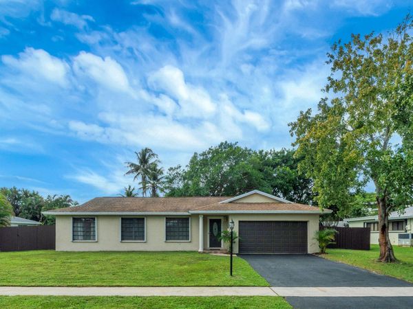 6030 SW 8TH Court, Plantation, FL 33317